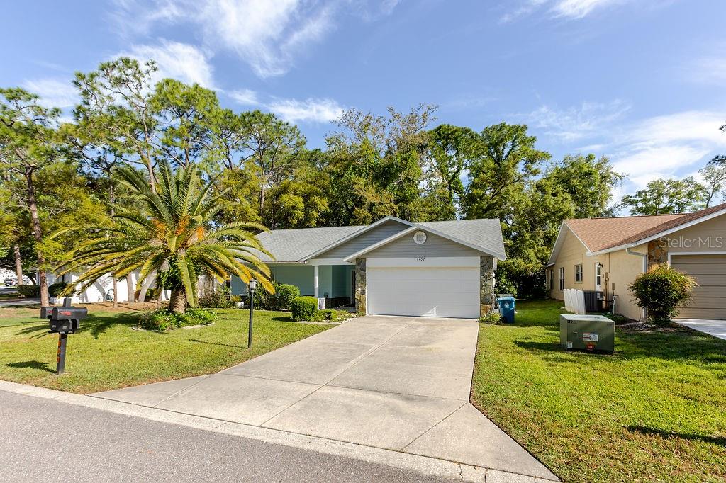 6402 Ocean Pines Ln, Spring Hill, FL 34606 photo