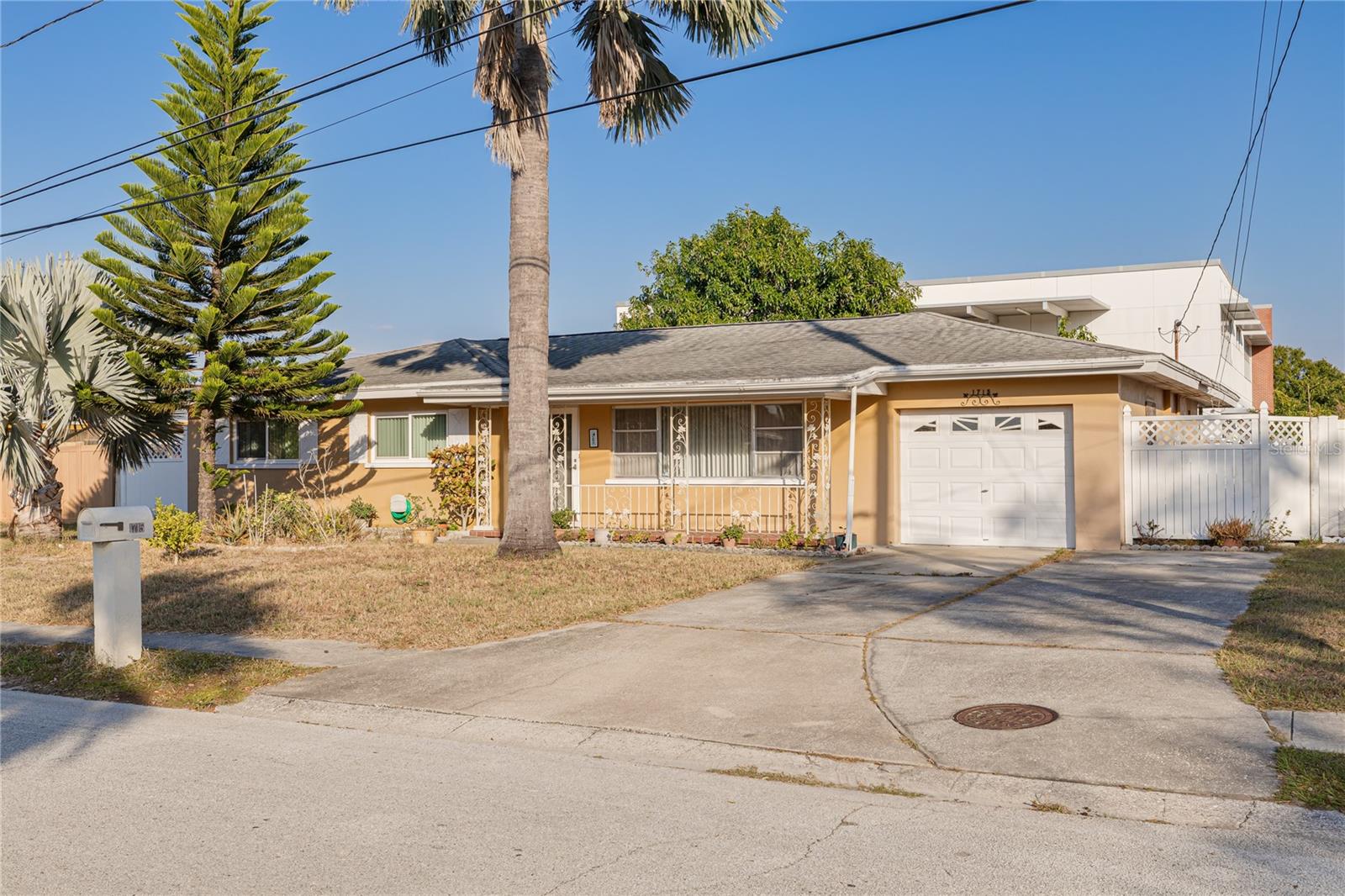 1715 Jefferson Ave, Largo, FL 33770