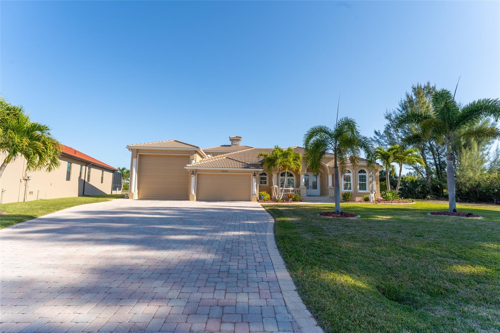 10544 Poughkeepsie Cir, Port Charlotte, FL 33981 photo
