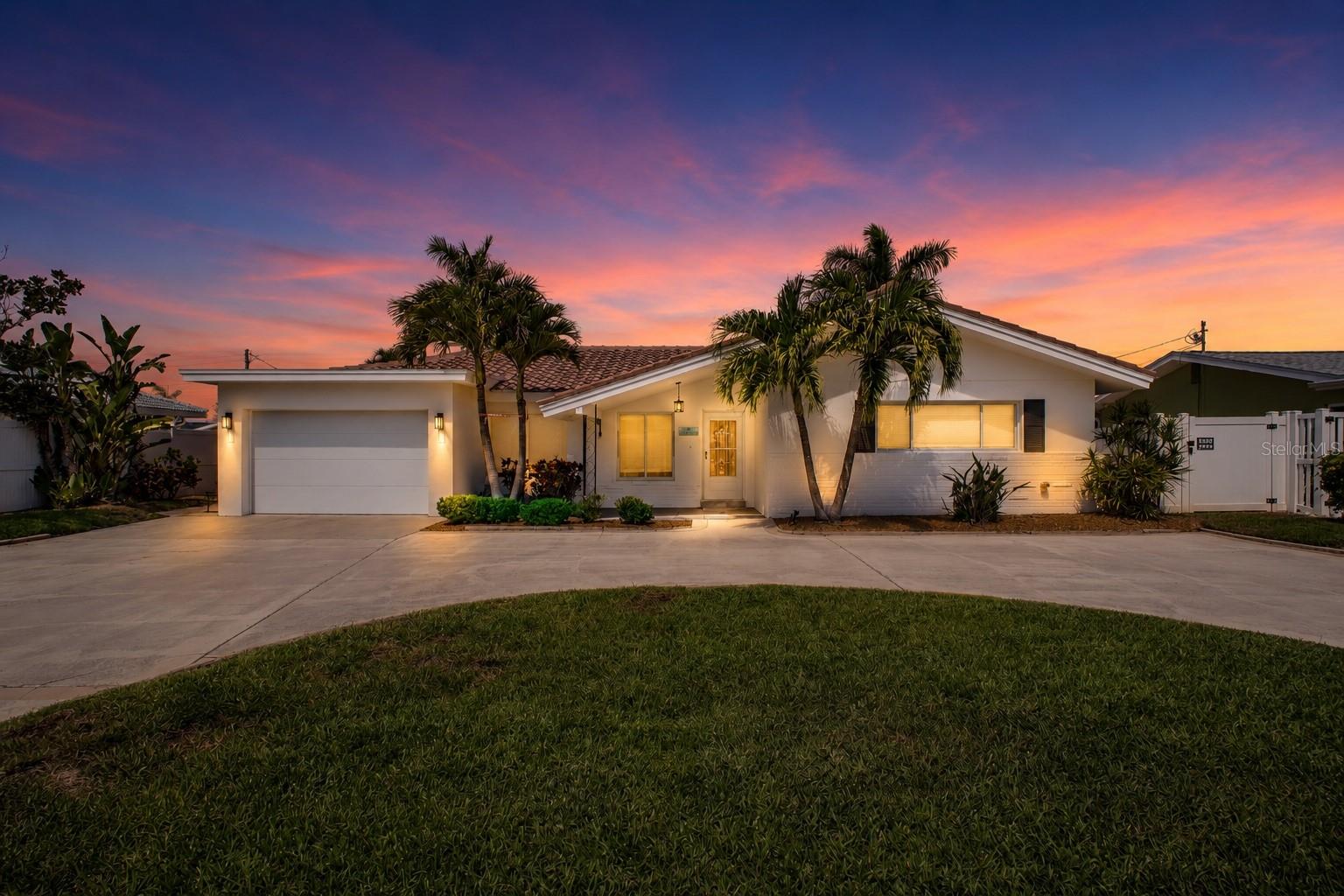 2220 Vina De Mar Blvd, St Pete Beach, FL 33706