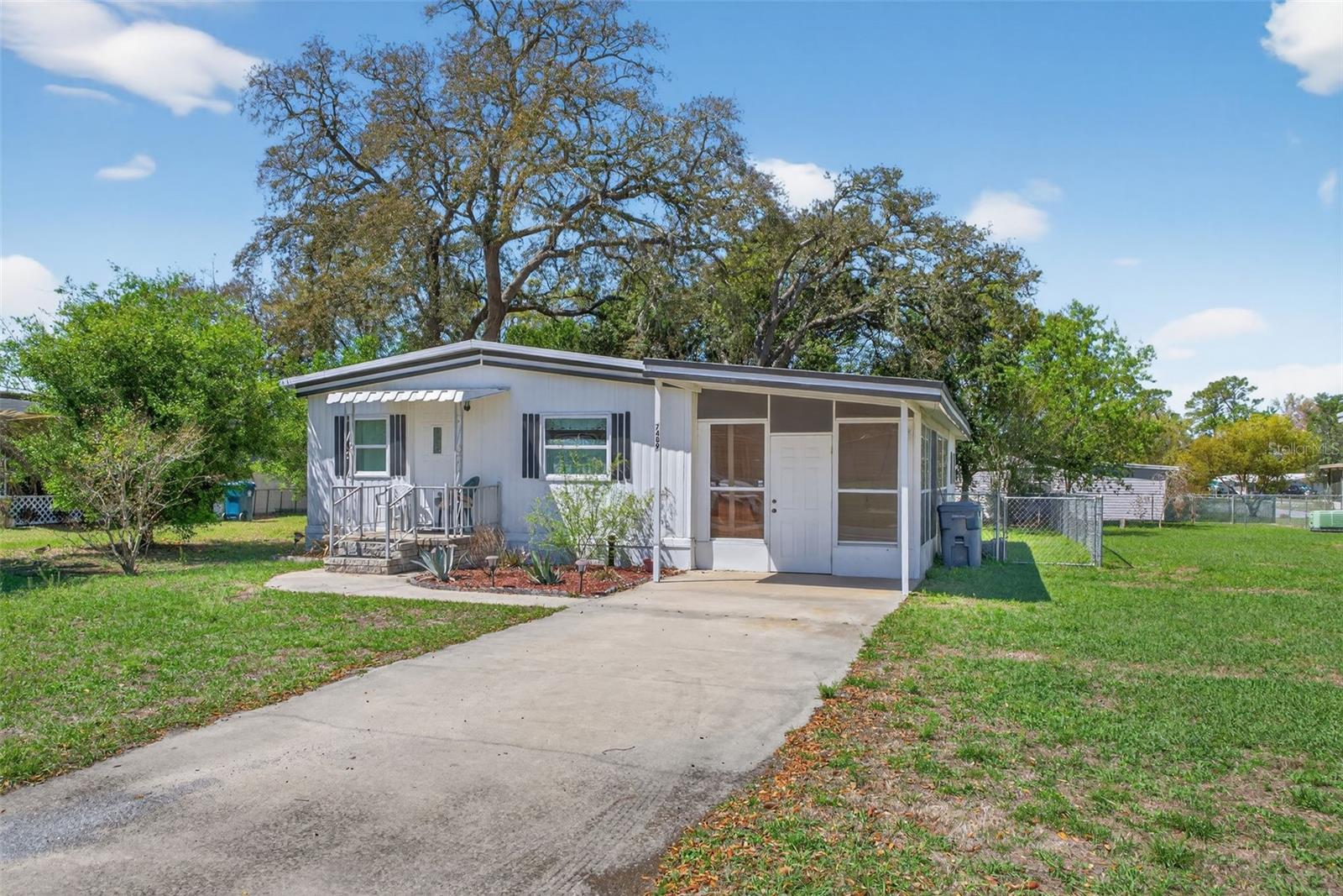 7489 Western Circle Dr, Brooksville, FL 34613 photo