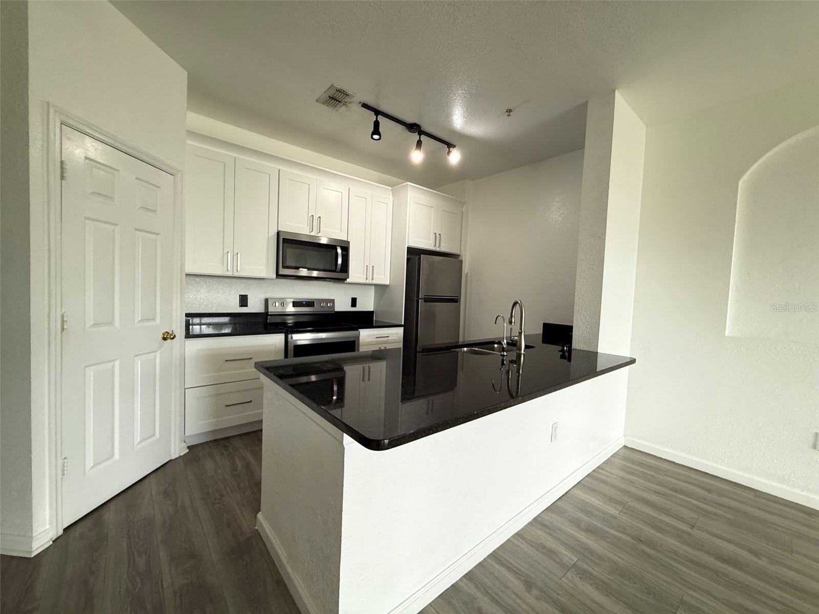 6380 Contessa Dr #303, Orlando, FL 32829 photo