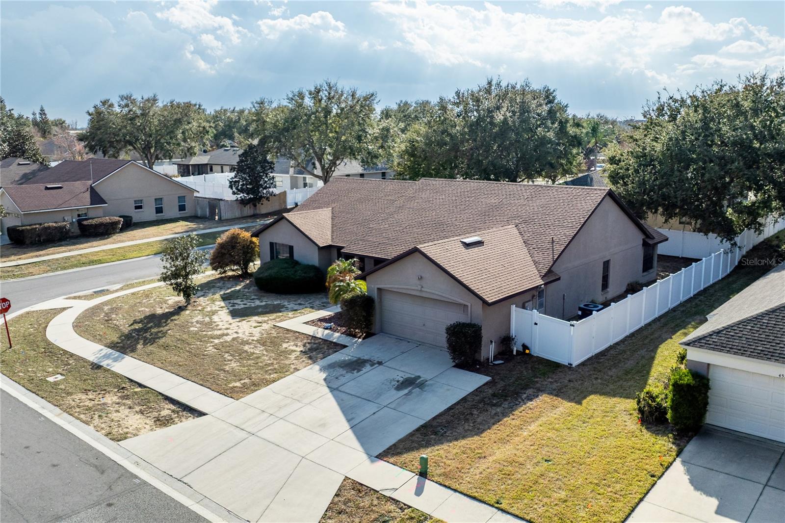 4530 Treasure Cay Rd, Tavares, FL 32778 photo