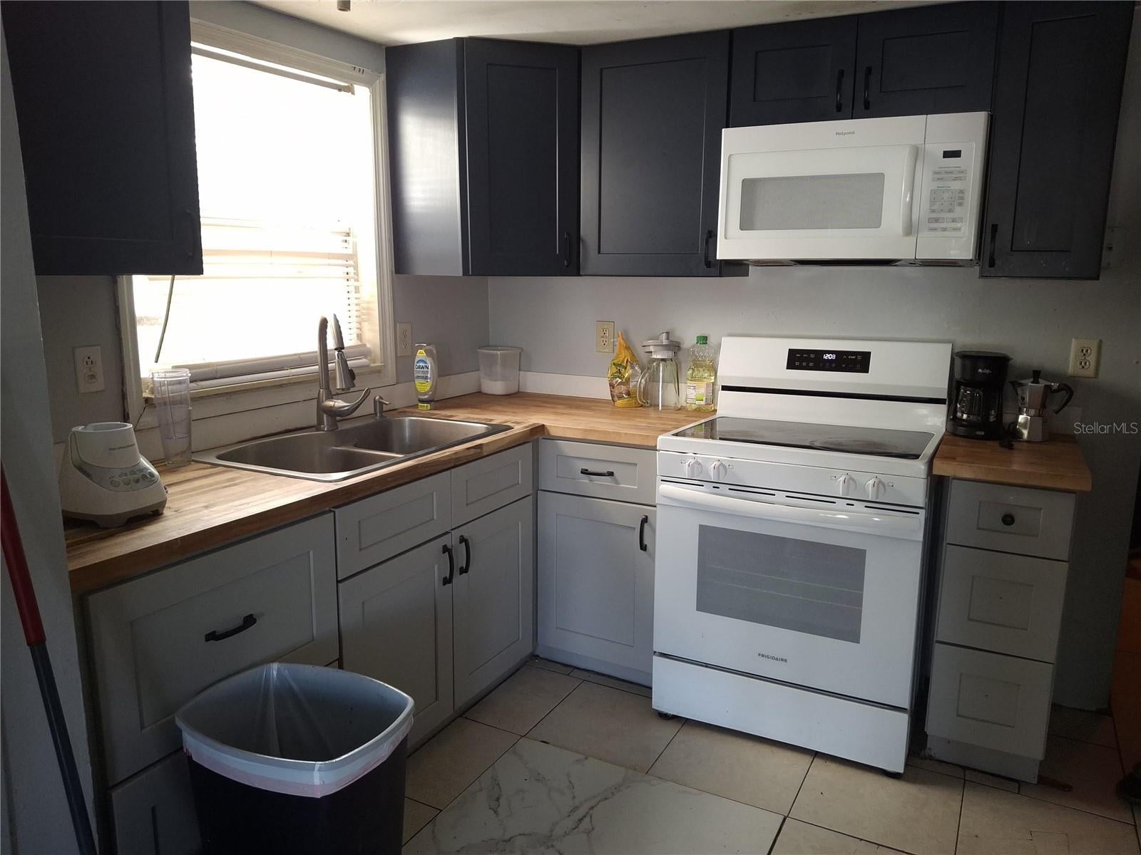 1127 Auburn St, Clearwater, FL 33756 photo