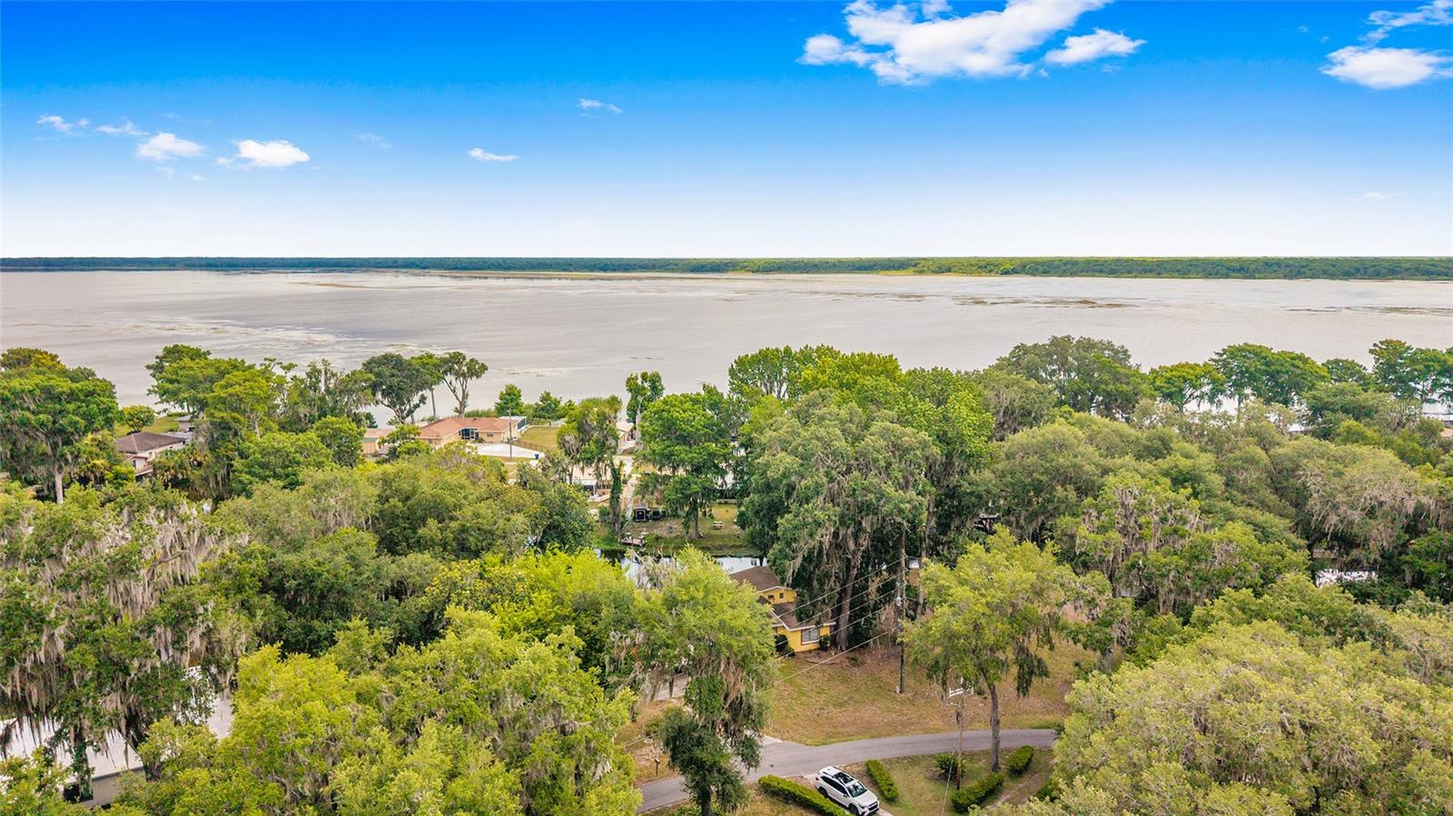 2345 County Road 453, Lake Panasoffkee, FL 33538 photo