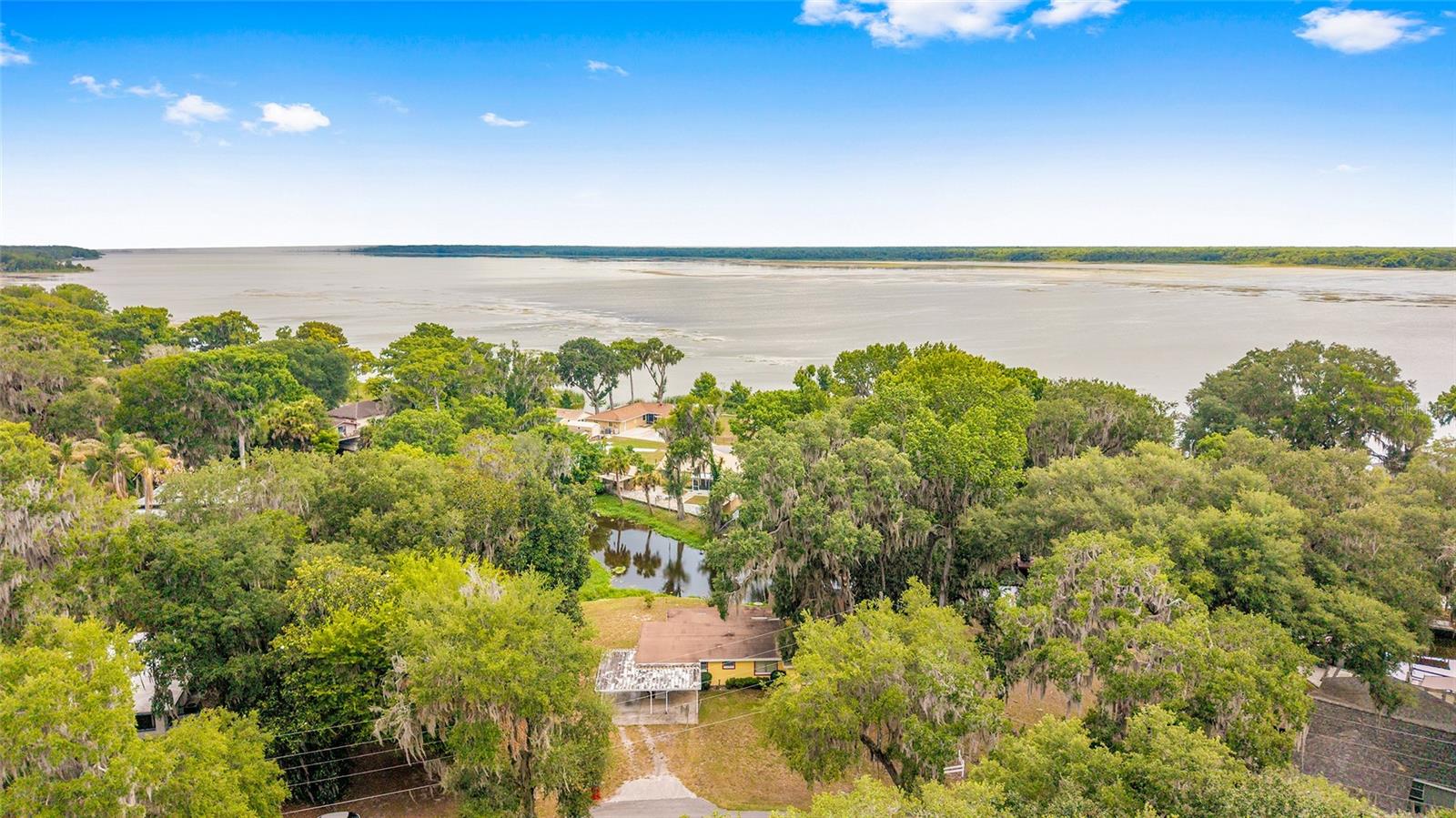 2345 County Road 453, Lake Panasoffkee, FL 33538 photo