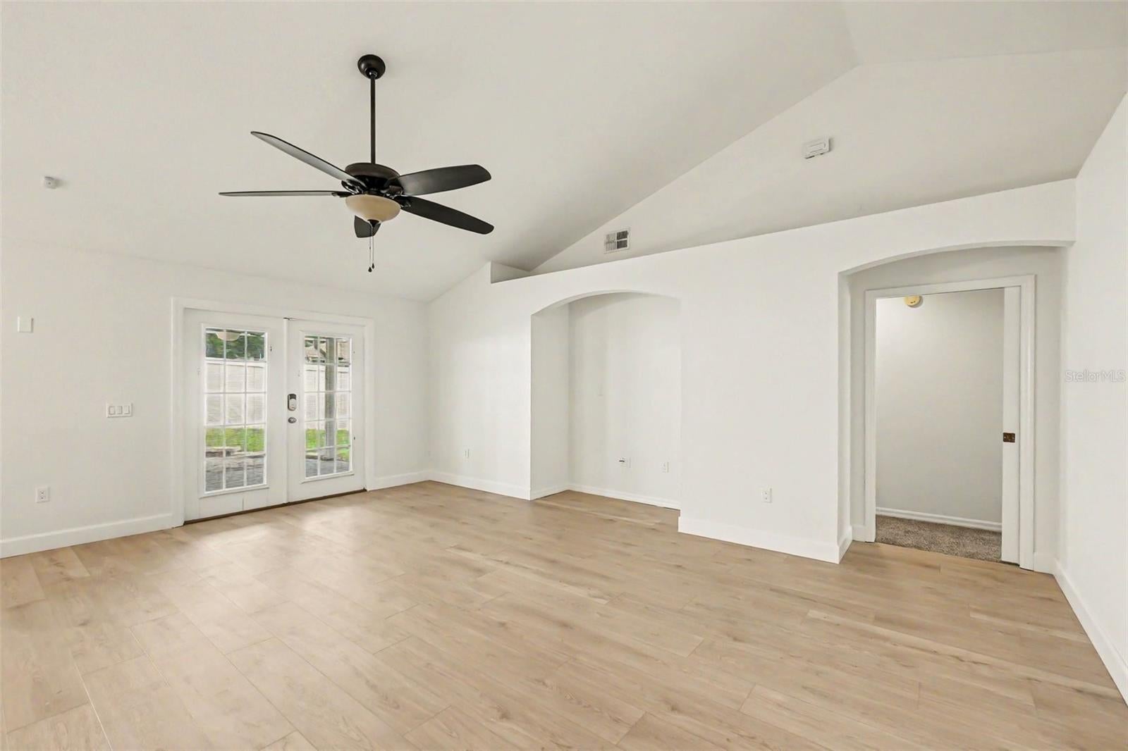 7231 Remington Oaks Dr, Lakeland, FL 33810 photo