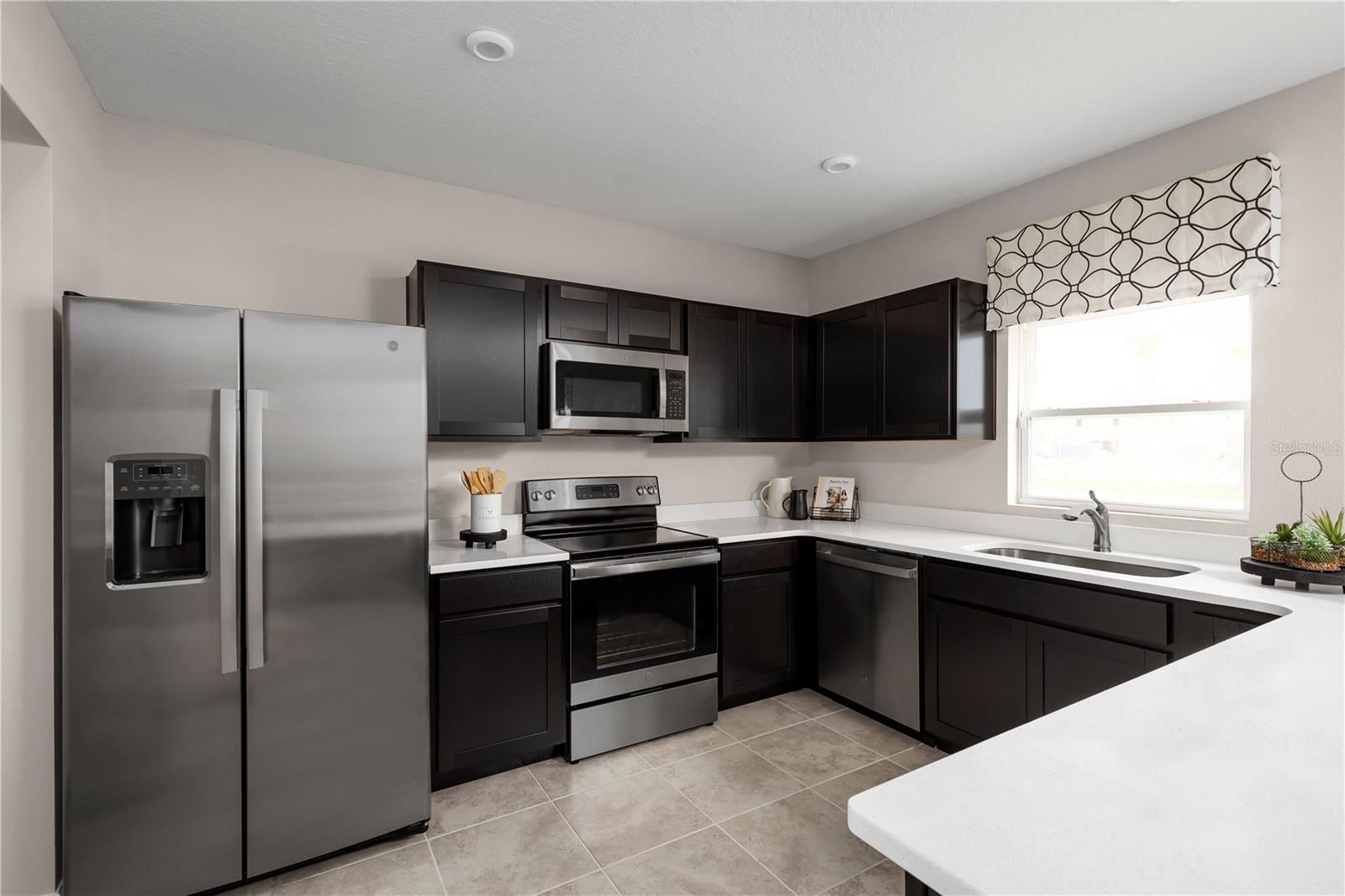 8896 Wildflower Field Ln, Wildwood, FL 34785 photo