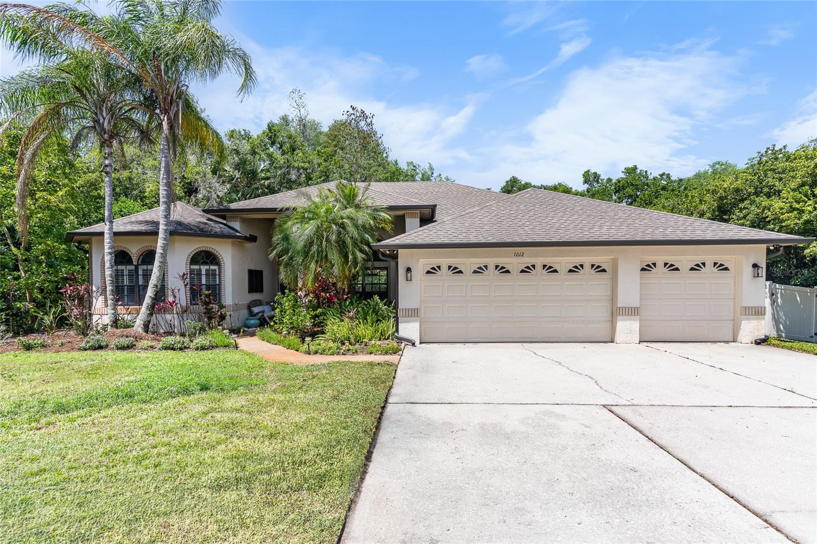 1012 Kingsborough Gardens Ct, Lutz, FL 33548