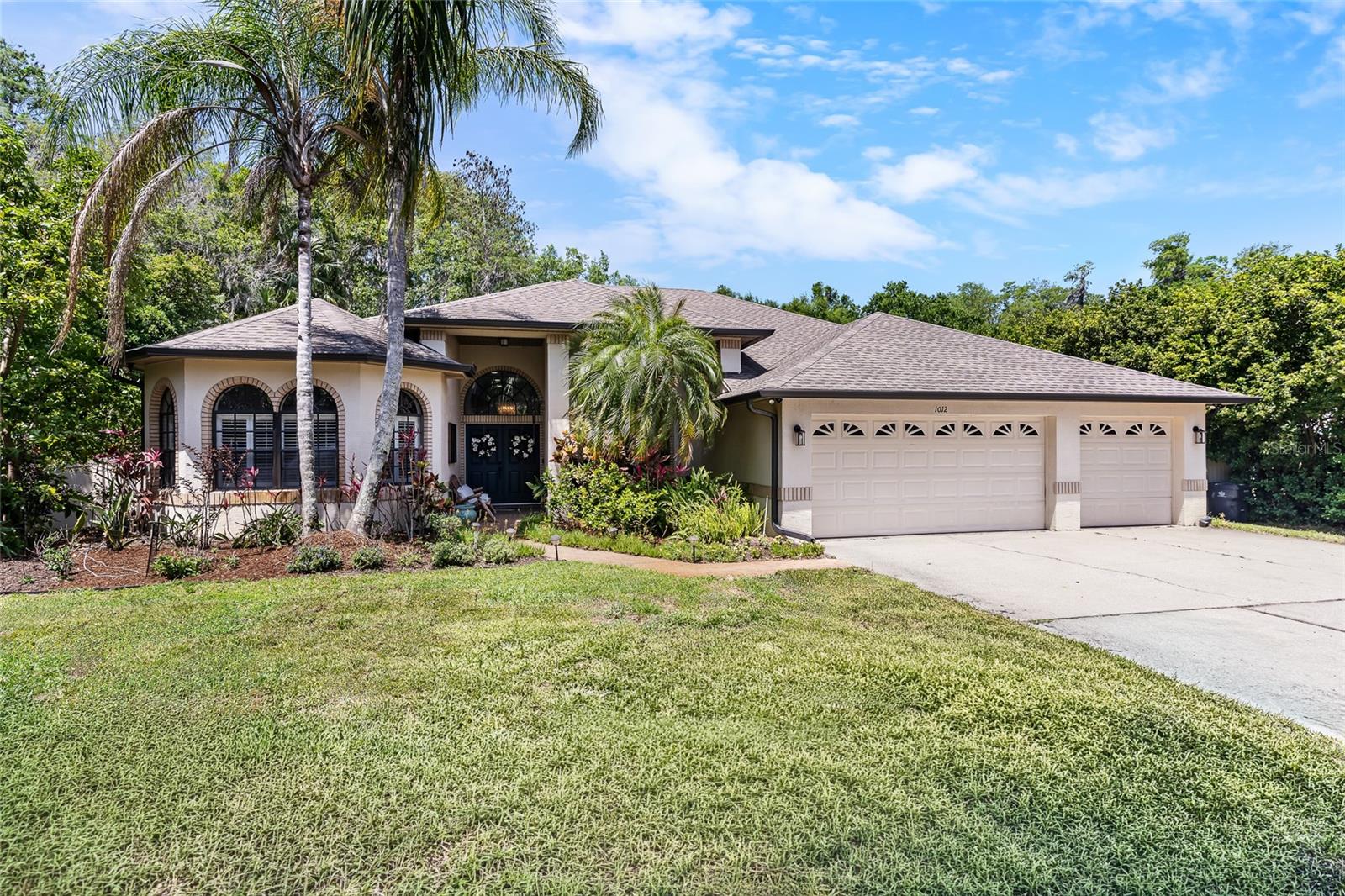 1012 Kingsborough Gardens Ct, Lutz, FL 33548 photo