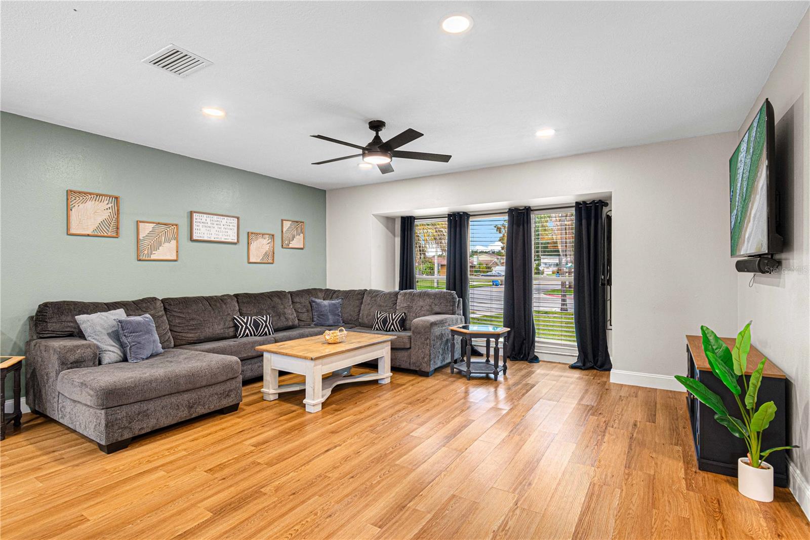 7501 Rustic Dr, Tampa, FL 33634 photo