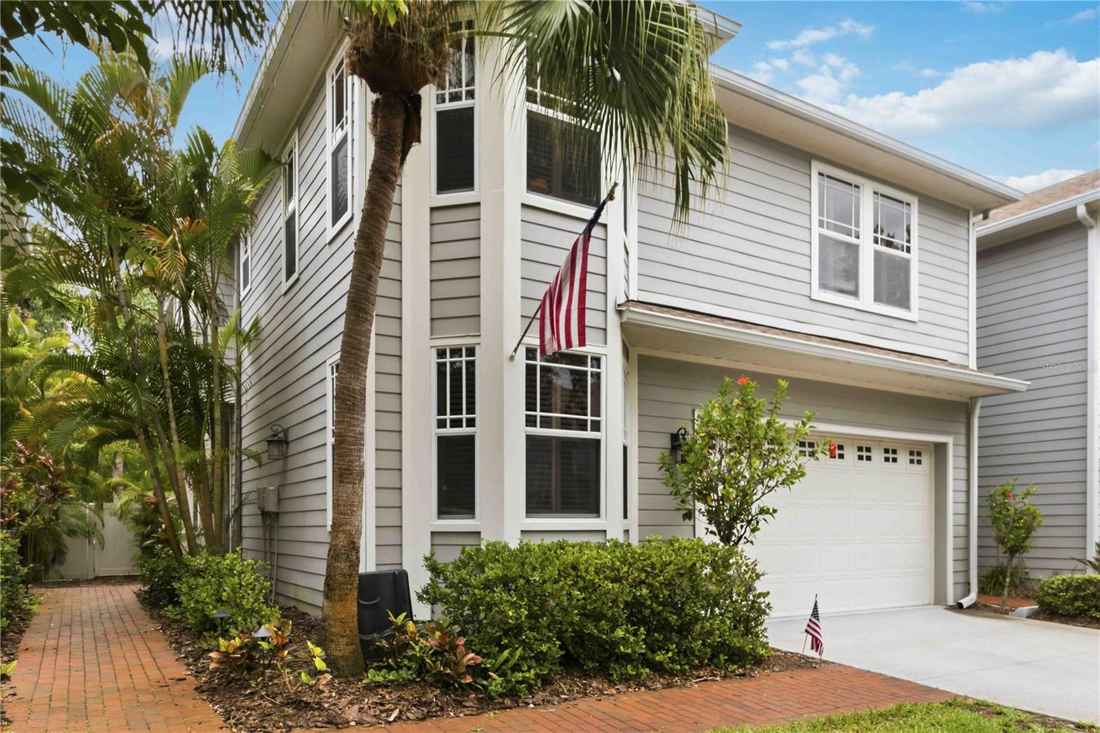 2869 Bayshore Trail Dr, Tampa, FL 33611 photo