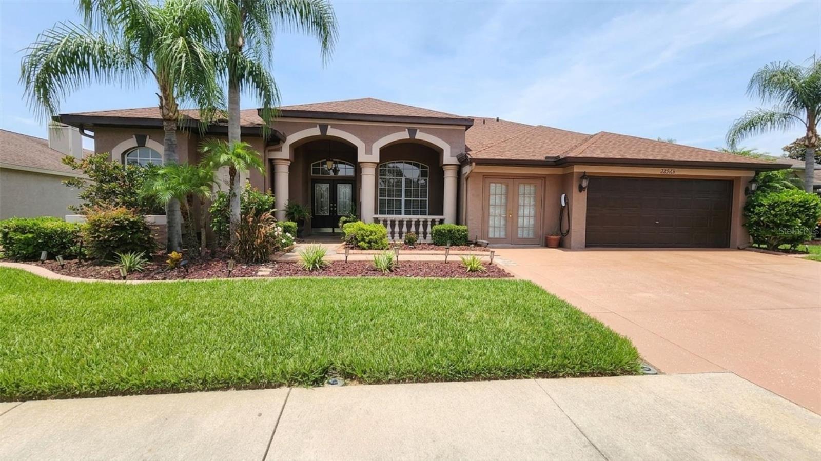 22523 Willow Lake Dr, Lutz, FL 33549