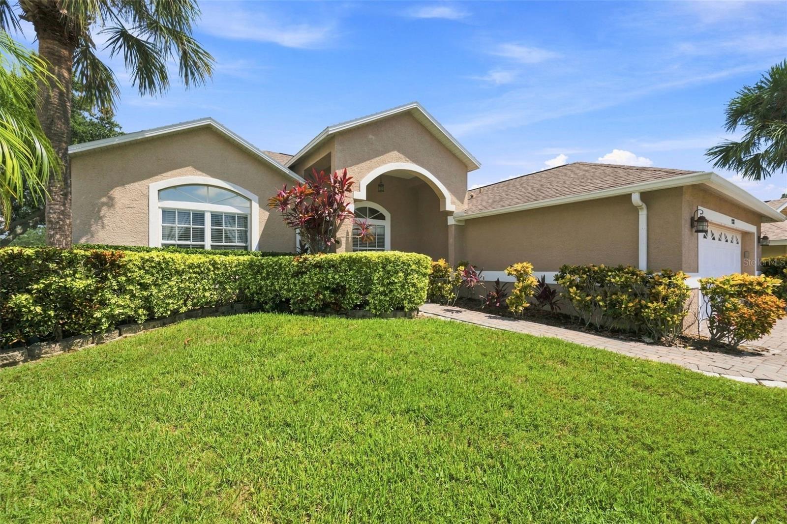 1001 Pond View Ct, Tarpon Springs, FL 34689 photo