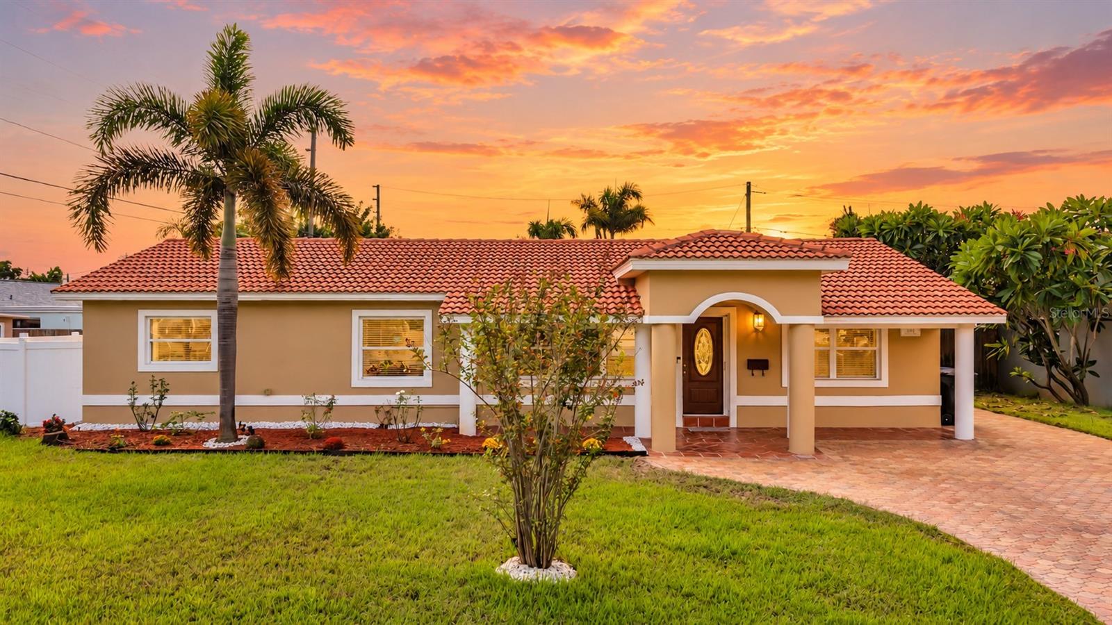 6414 24 Ave, Saint Petersburg, FL 33710