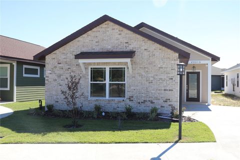 Single Family Residence in NEWBERRY FL 24313 SW 17TH LANE.jpg