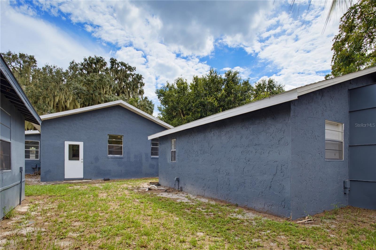 33 W Herrick Dr, Eustis, FL 32726 photo