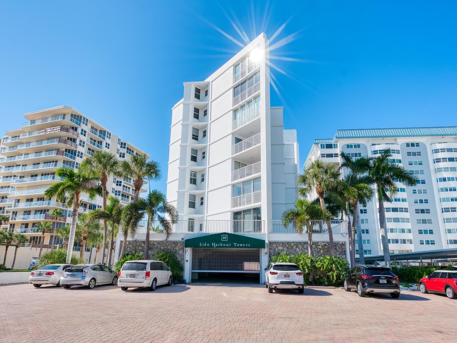 1770 Benjamin Franklin Dr, Sarasota, FL 34236