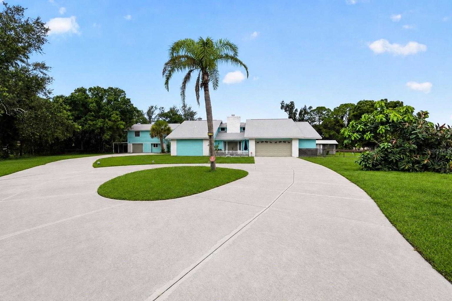 1305 Greenfield Cir, Venice, FL 34292 photo