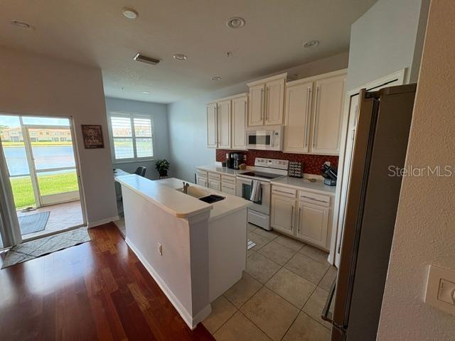 3662 Parkridge Cir #28 102, Sarasota, FL 34243 photo