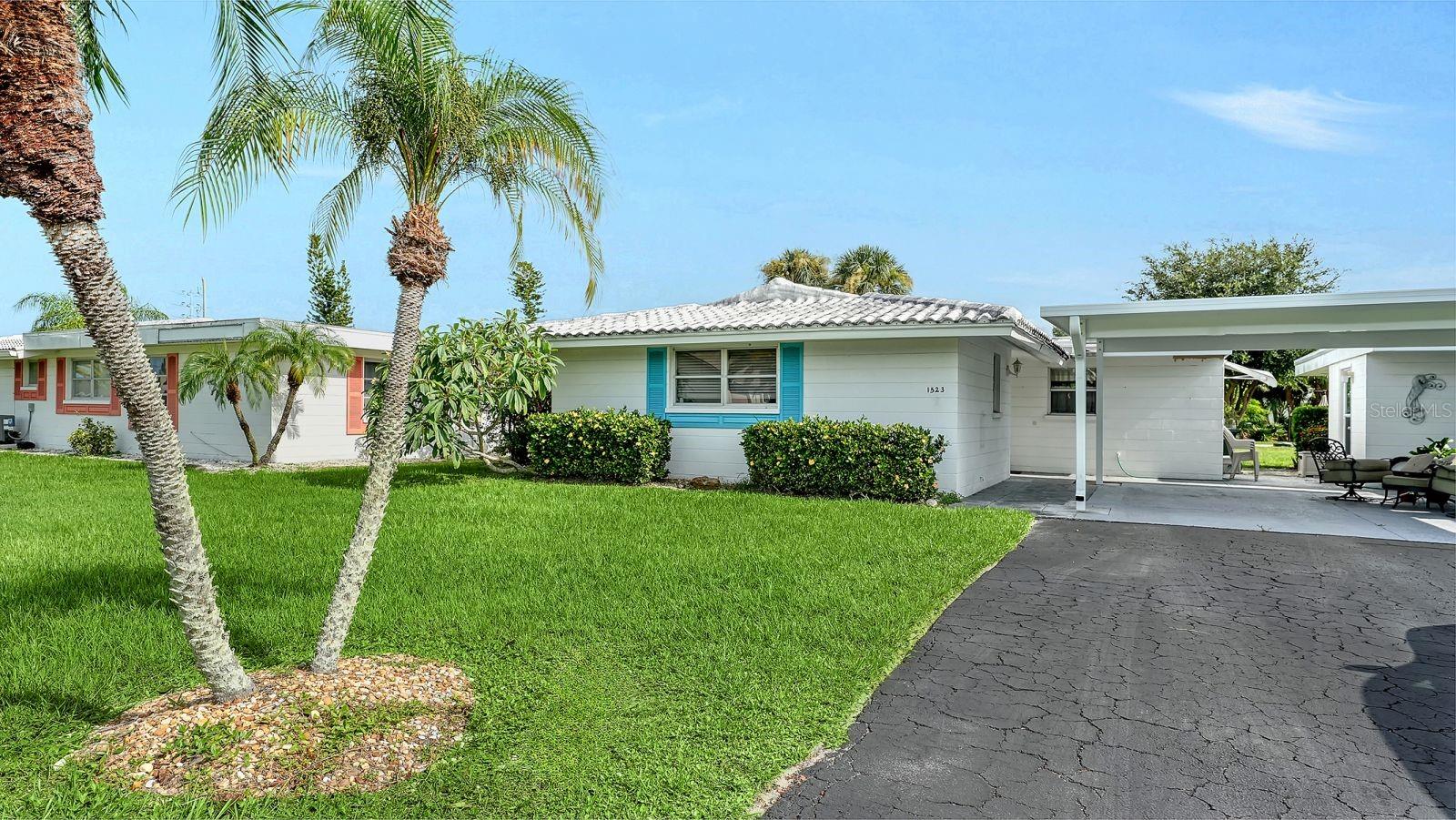 1523 Lakeside Dr, Venice, FL 34293