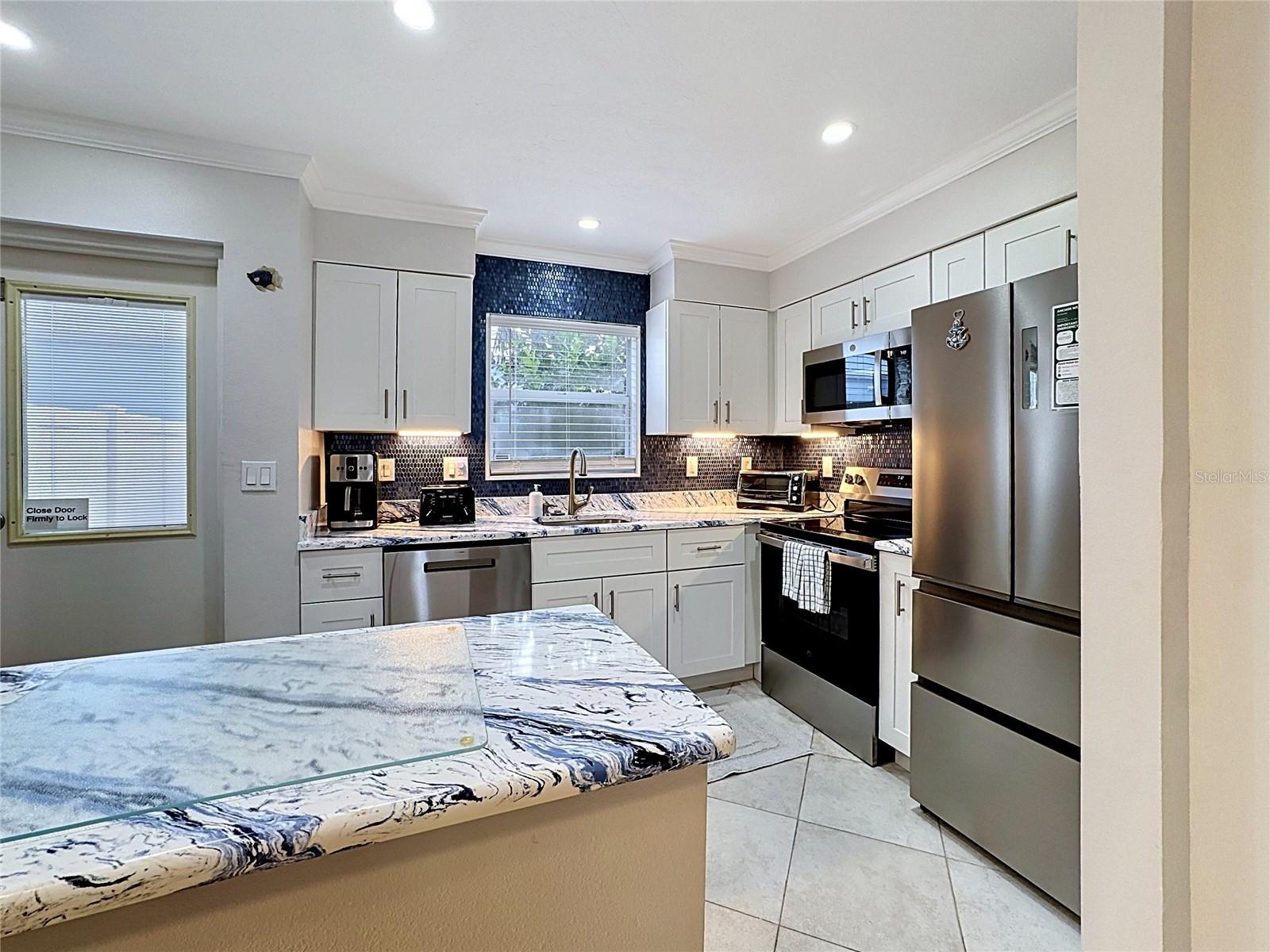 120 52 St, Holmes Beach, FL 34217 photo