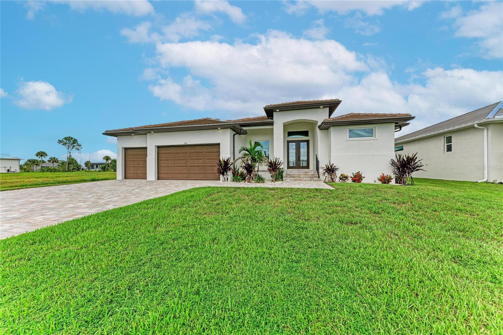 241 Rotonda Blvd, Rotonda West, FL 33947