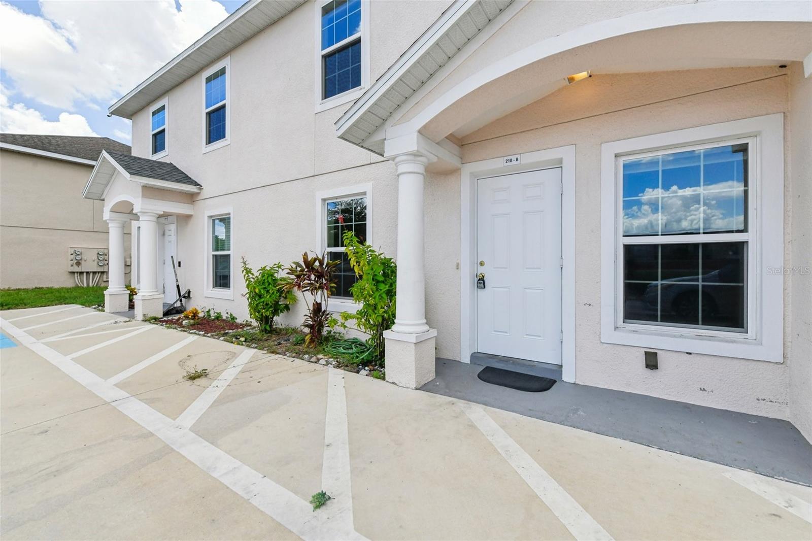 210 Majors Ln, Kissimmee, FL 34743