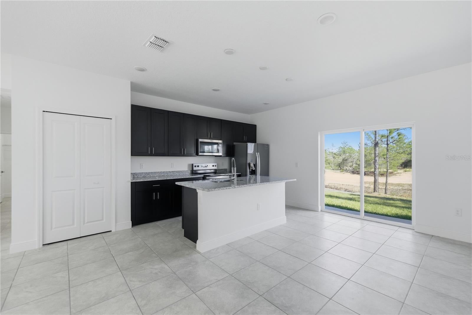 6615 N Waycross Way, Citrus Springs, FL 34433 photo