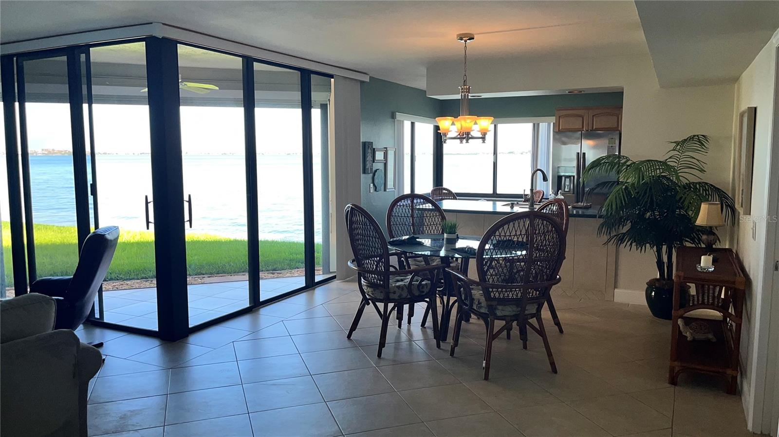 5541 Puerta De Sol Blvd #118, Saint Petersburg, FL 33715 photo