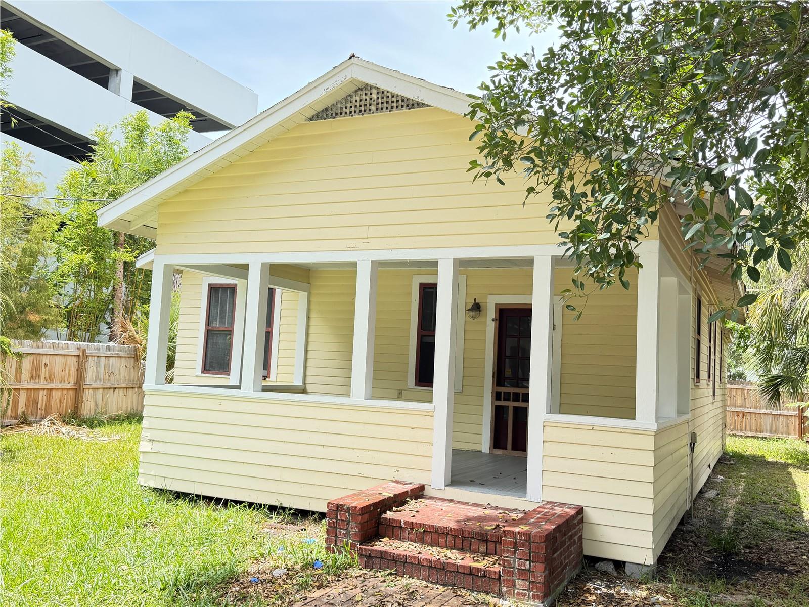 1555 7 St, Sarasota, FL 34236 photo