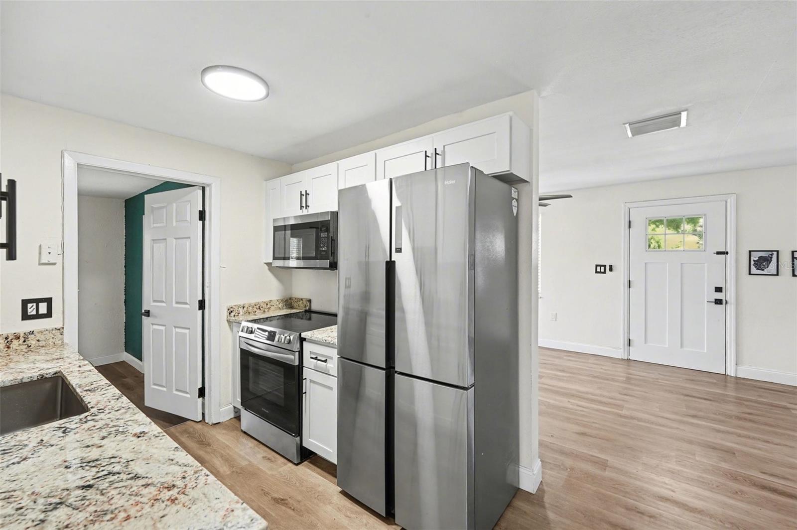 9346 89 Ave, Seminole, FL 33777 photo