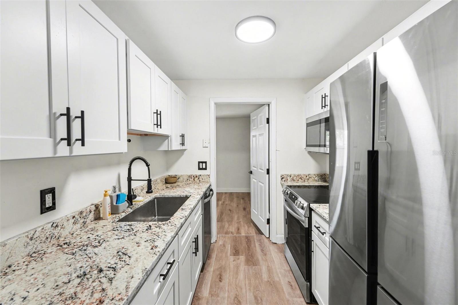 9346 89 Ave, Seminole, FL 33777 photo