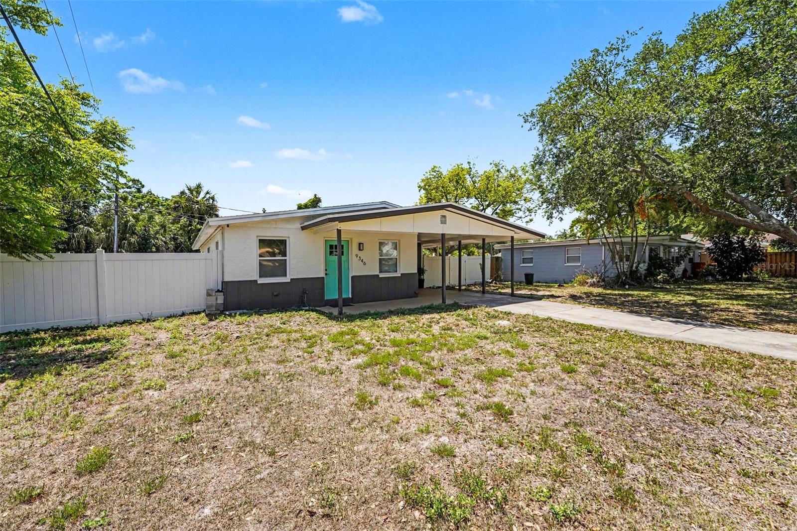9346 89 Ave, Seminole, FL 33777 photo