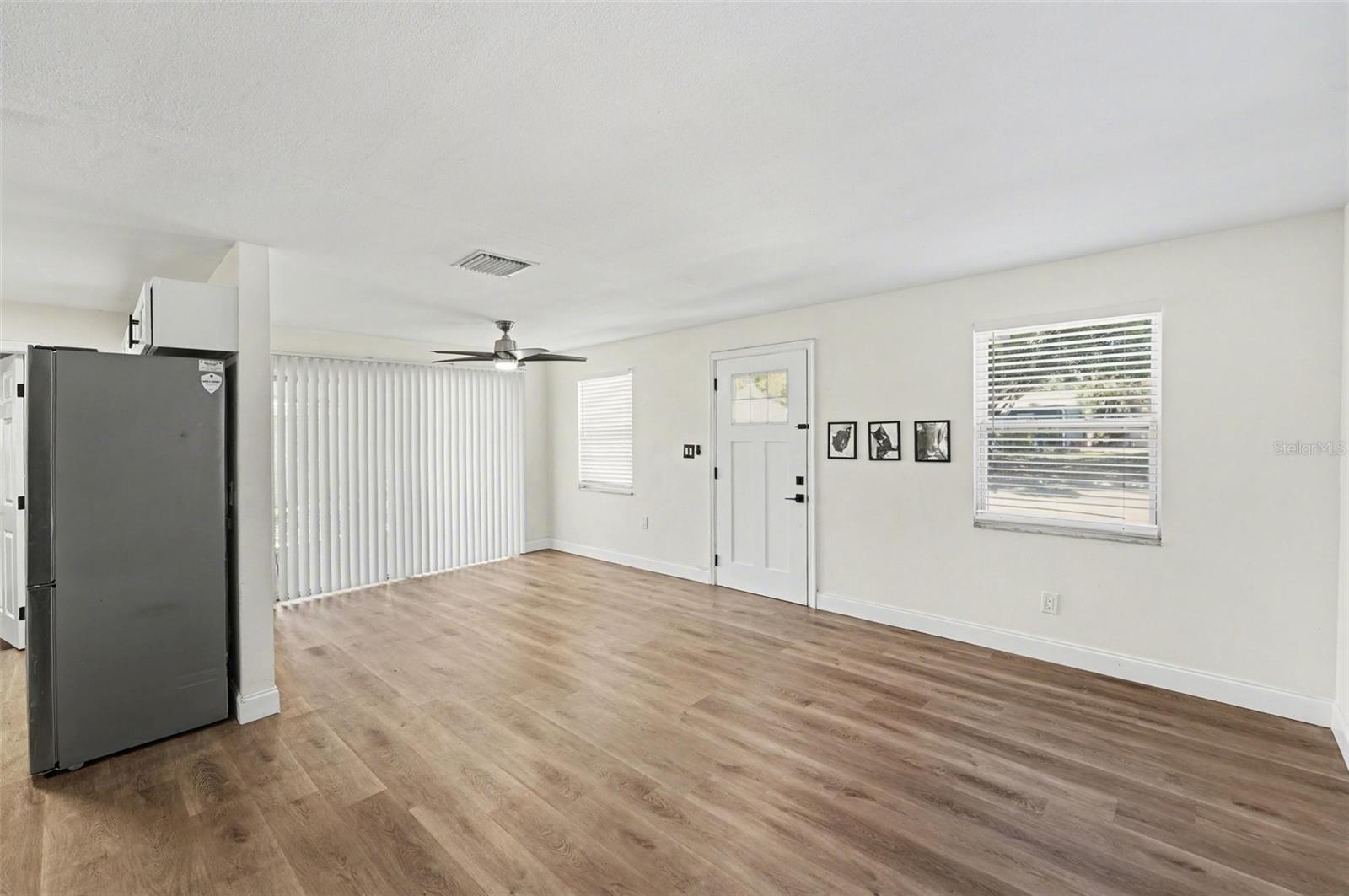 9346 89 Ave, Seminole, FL 33777 photo