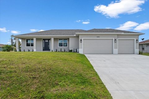 Single Family Residence in ENGLEWOOD FL 10493 GRAIL AVENUE.jpg