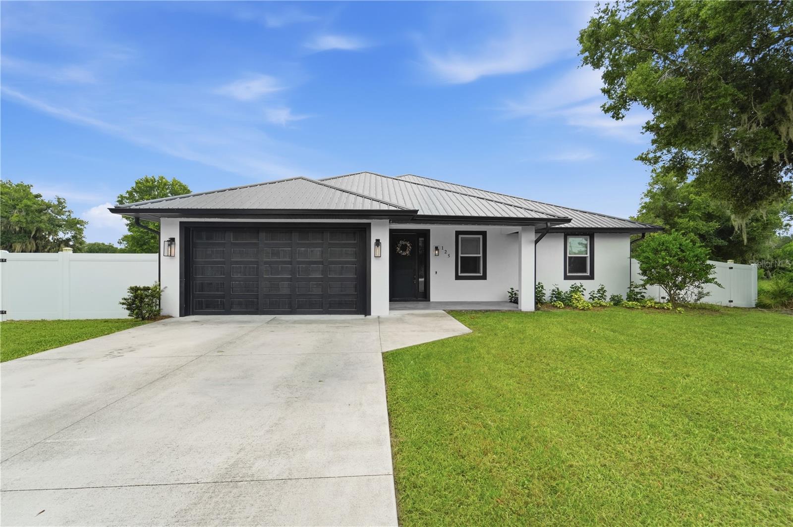 125 Longwood Dr, Osteen, FL 32764