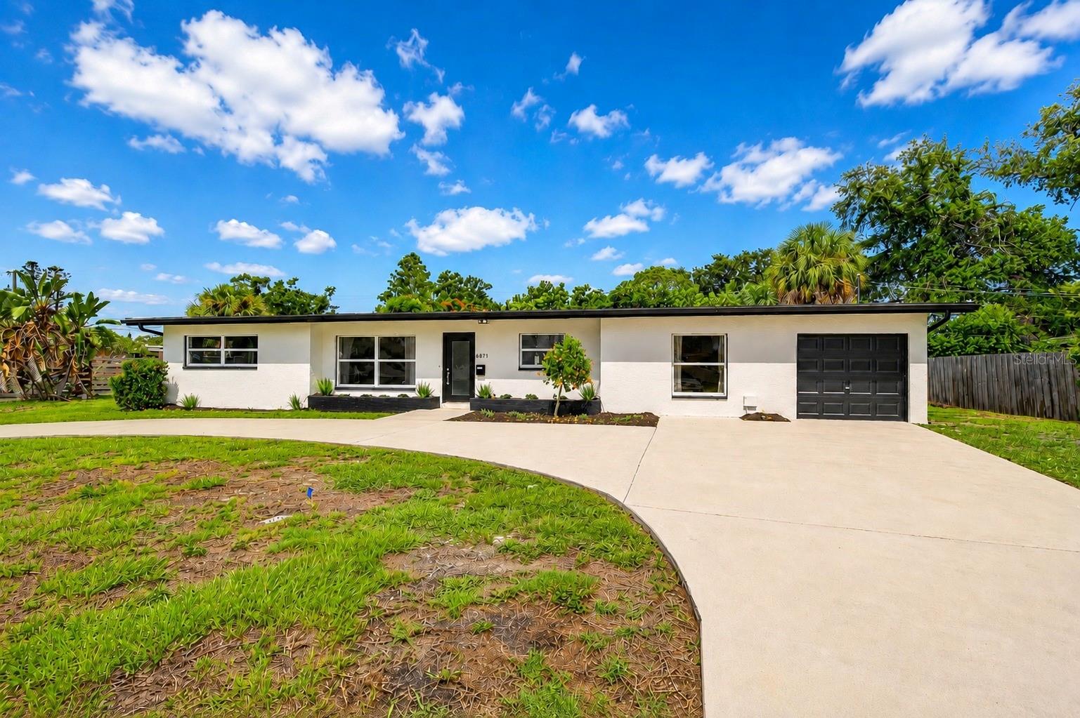 6871 4 St, Saint Petersburg, FL 33705