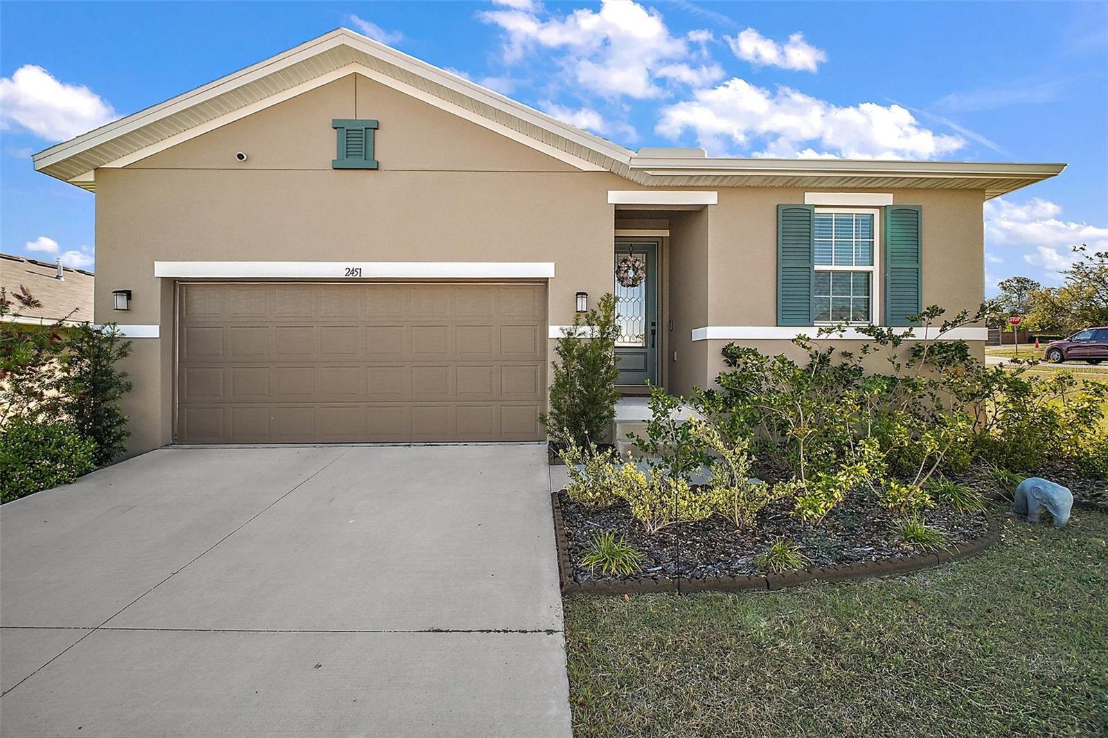 2451 Spring Breeze Dr, Leesburg, FL 34748