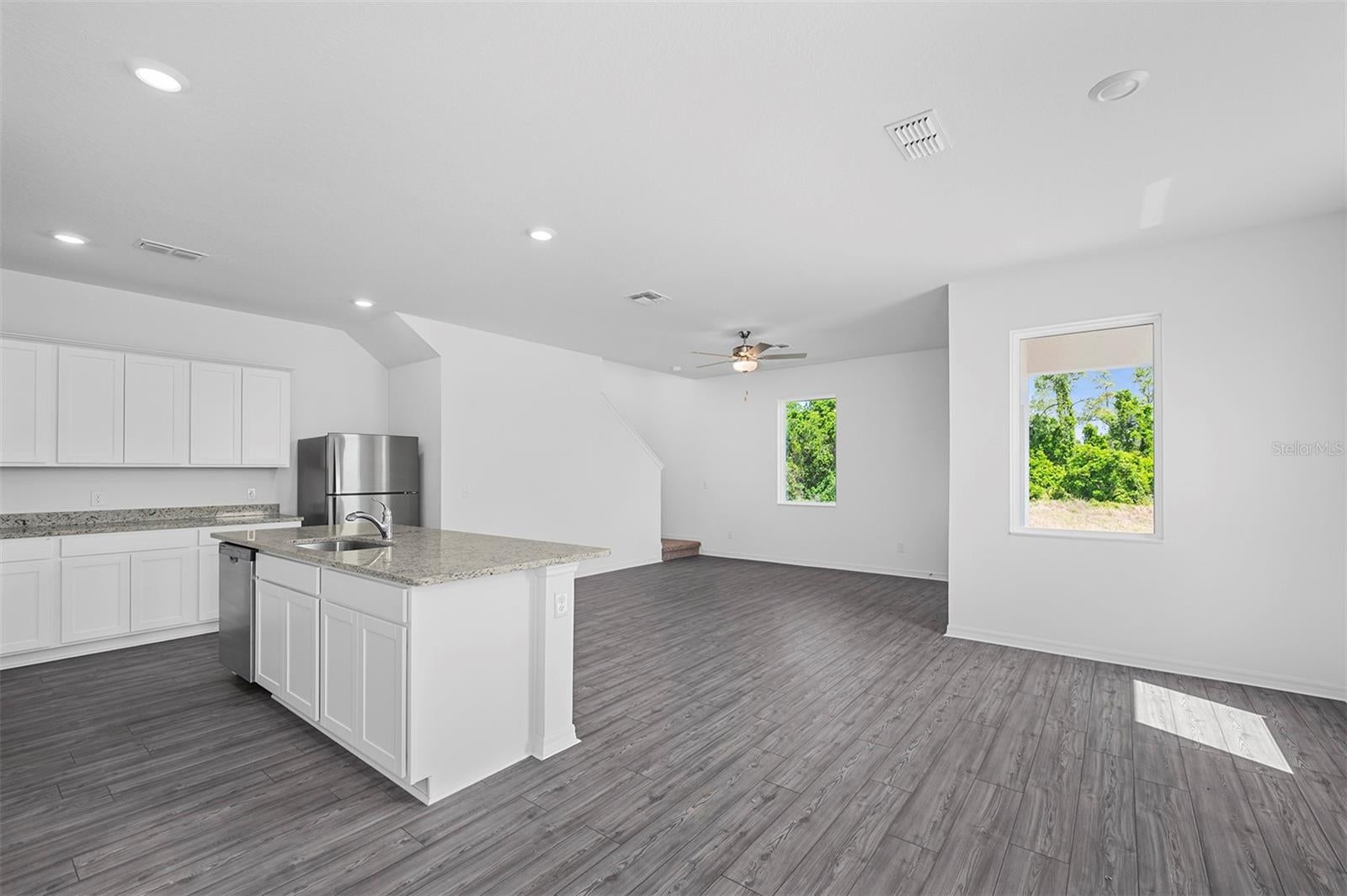 564 Bay Leaf Dr, Poinciana, FL 34759 photo