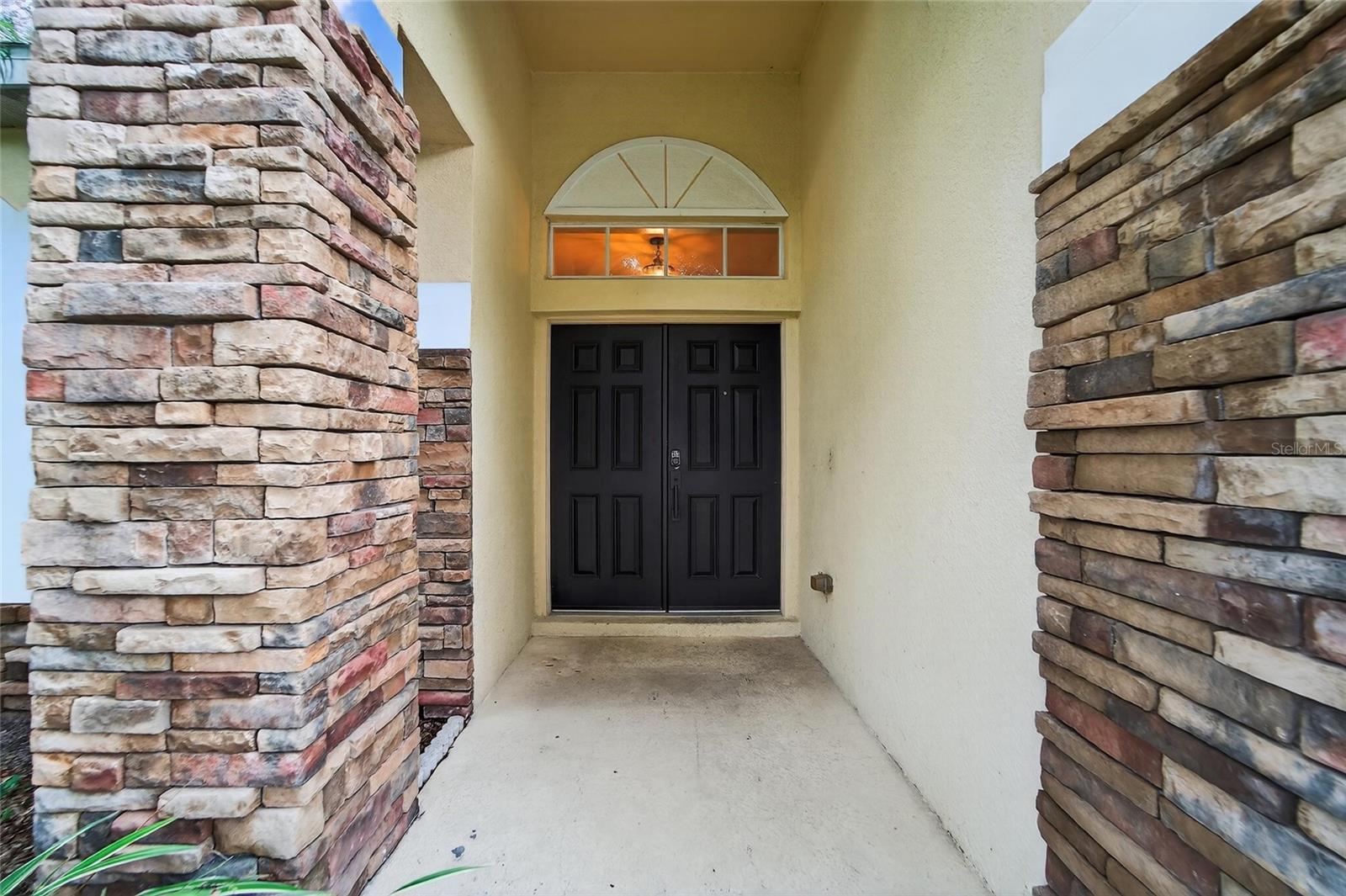 2502 Bonterra Blvd, Valrico, FL 33594 photo