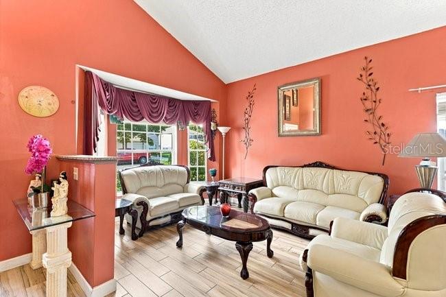 84 Knights Hollow Dr, Apopka, FL 32712 photo