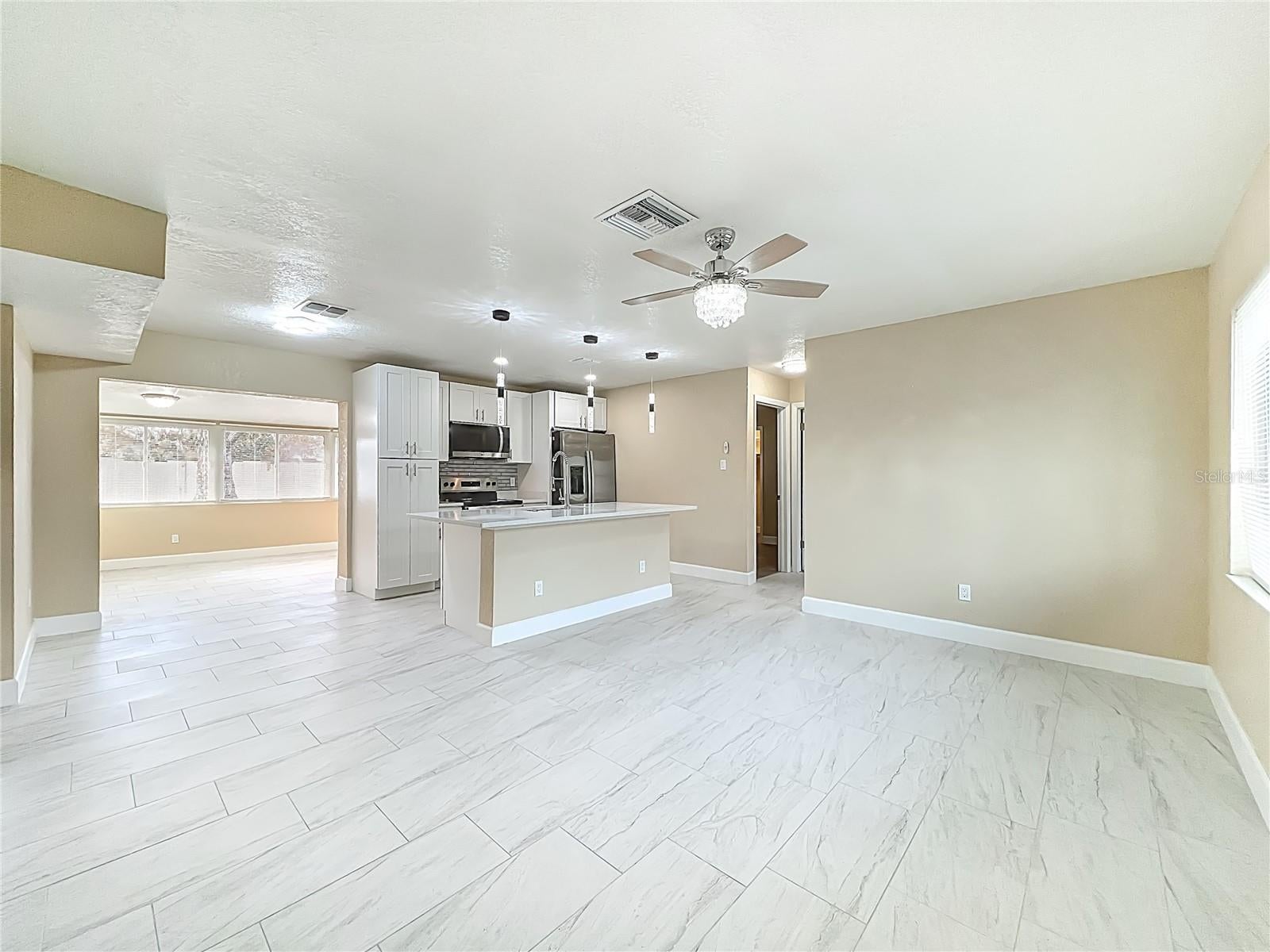 4052 Castlegate Dr, Orlando, FL 32839 photo