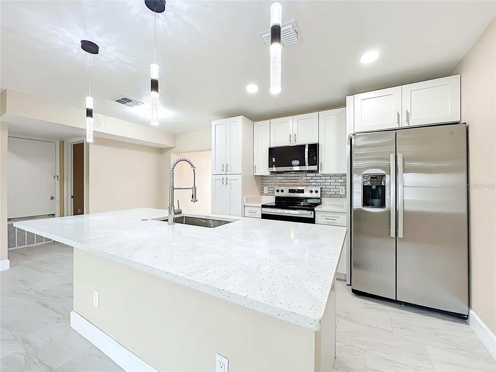 4052 Castlegate Dr, Orlando, FL 32839 photo