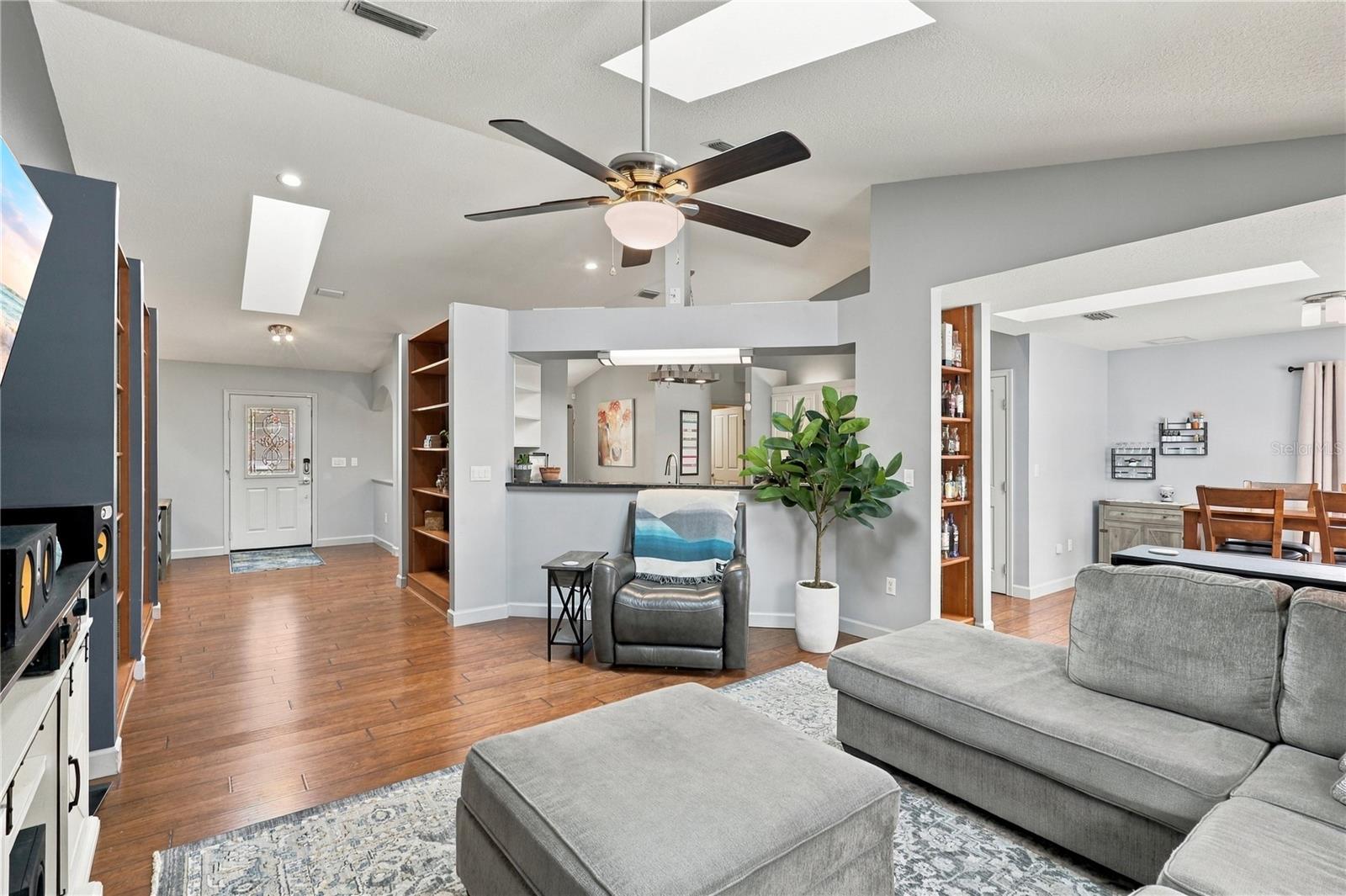 5718 NE 61 Avenue Rd, Silver Springs, FL 34488 photo