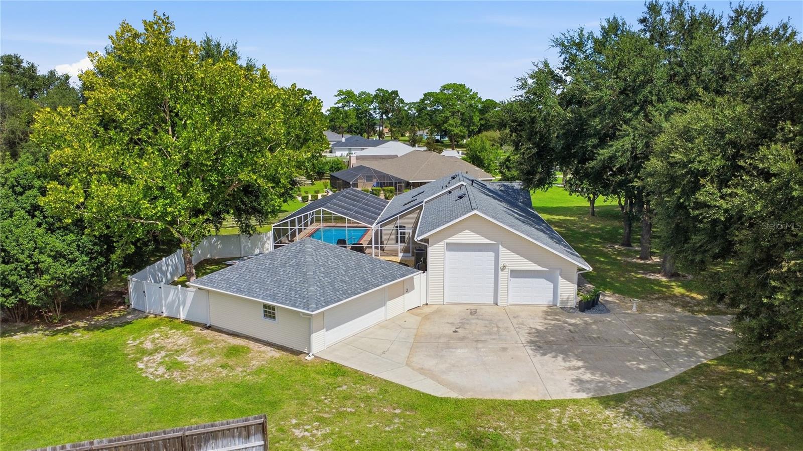 5718 NE 61 Avenue Rd, Silver Springs, FL 34488 photo