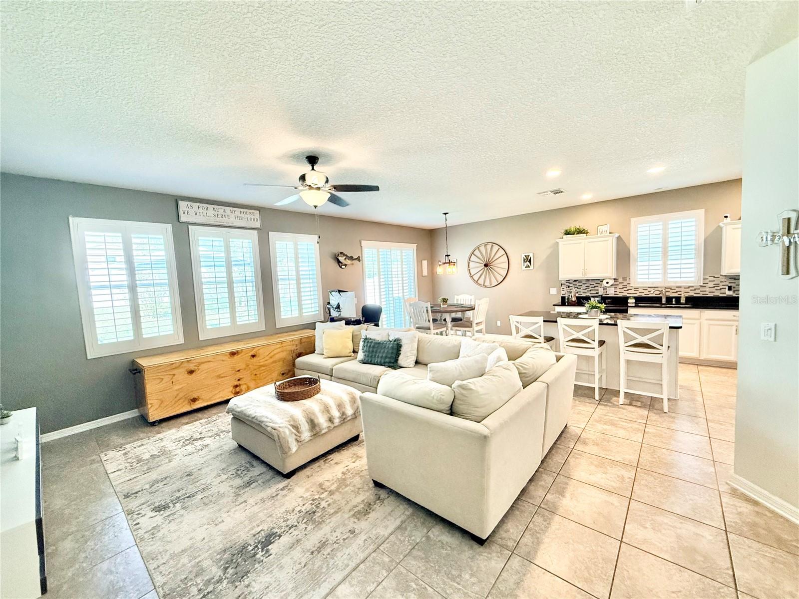2769 Limerick Cir, Grand Island, FL 32735 photo