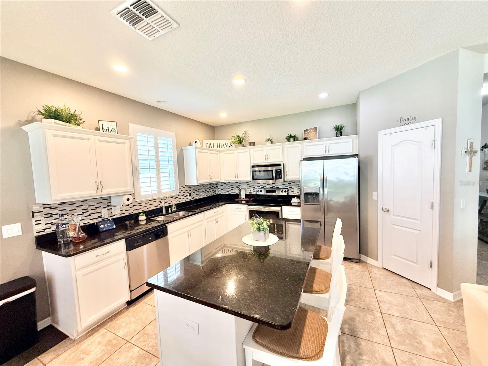 2769 Limerick Cir, Grand Island, FL 32735 photo