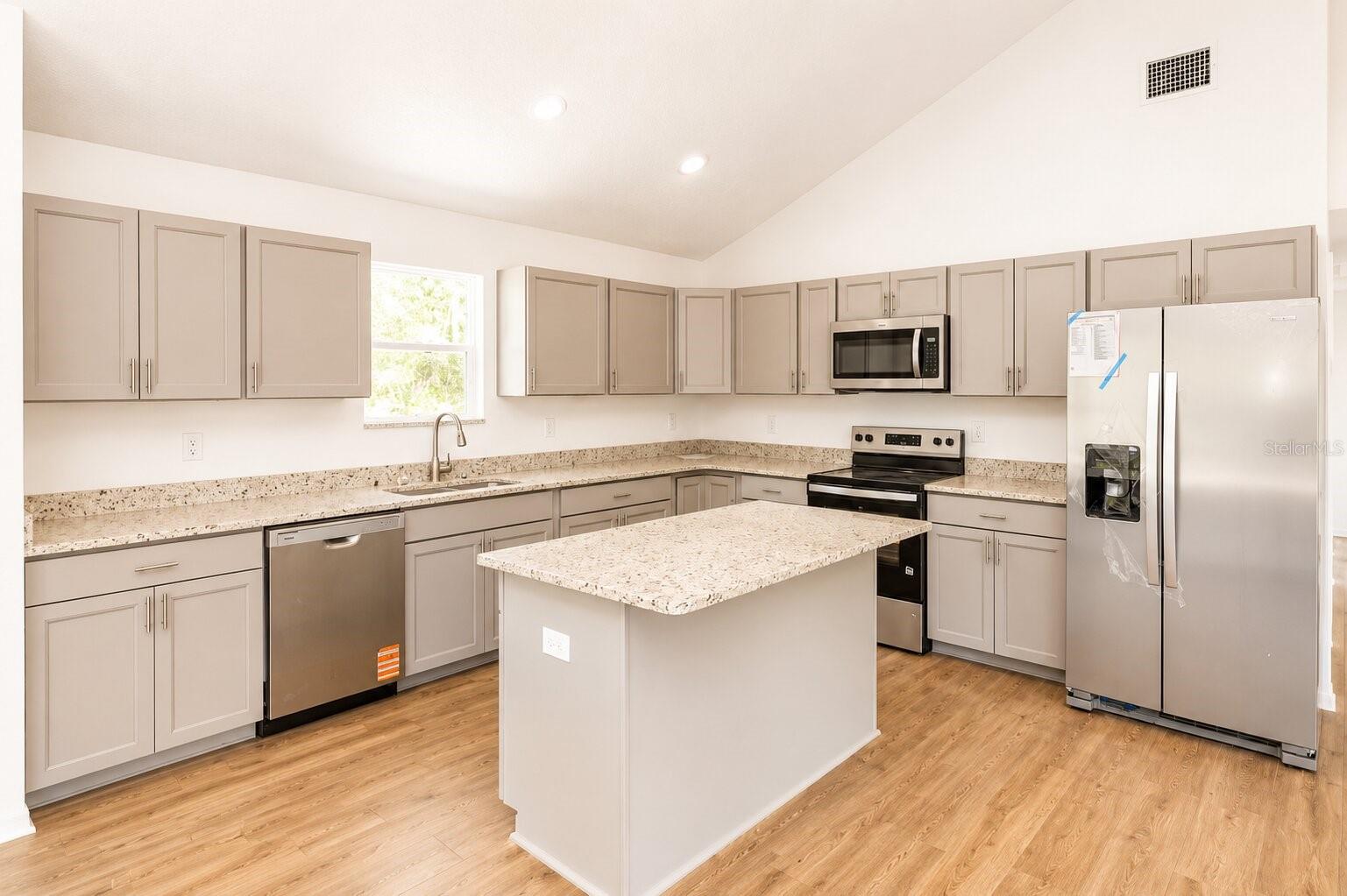 4839 County Road 686, Webster, FL 33597 photo