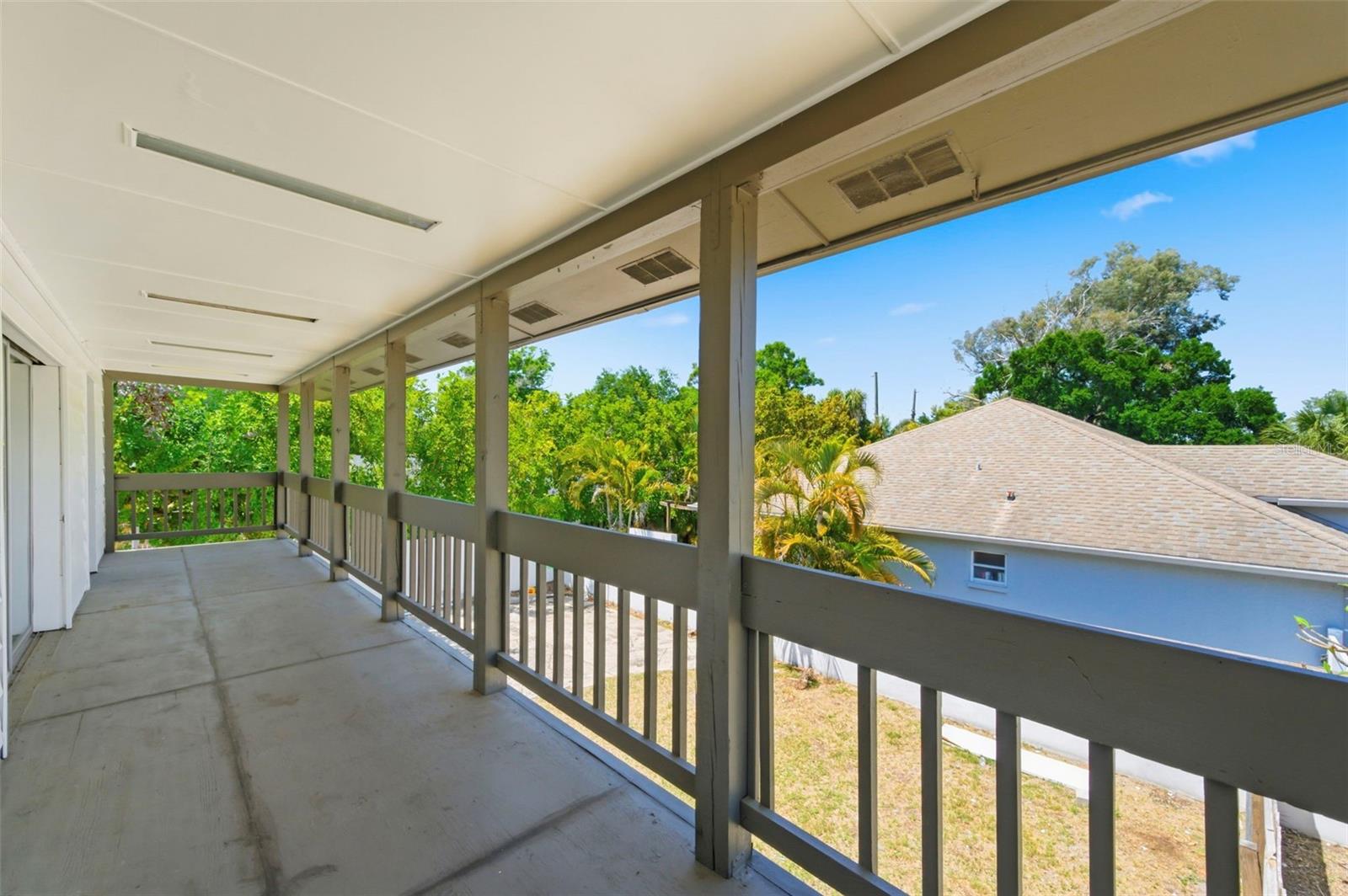 5136 68 St, Saint Petersburg, FL 33709 photo